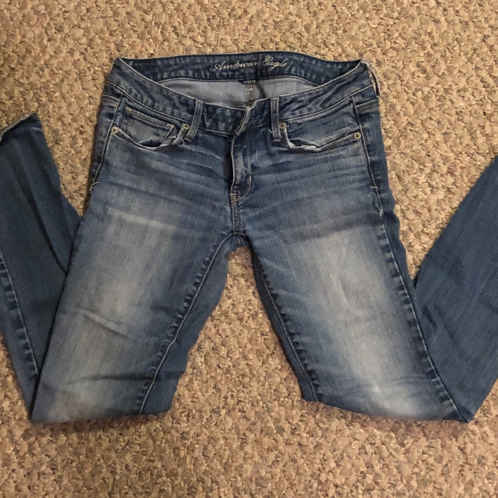 3/$25 American Eagle Bootcut Jeans - 6 short